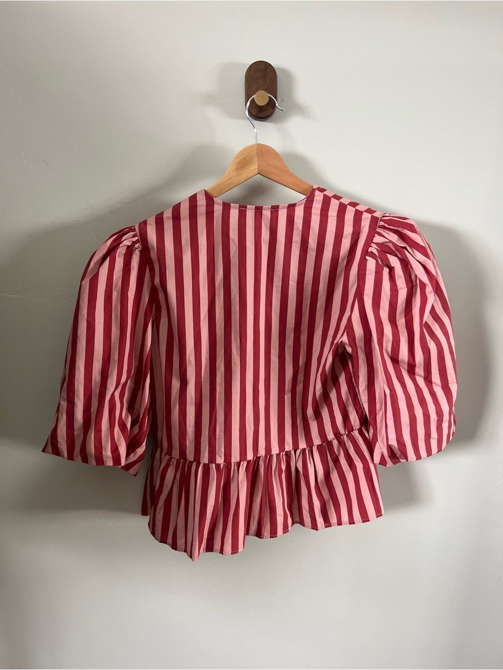 ASOS DESIGN poplin contrast tie front blouse in pink stripe - Picture 6 of 7